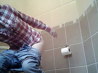 Молодой осел нуждается в загрузке спермы