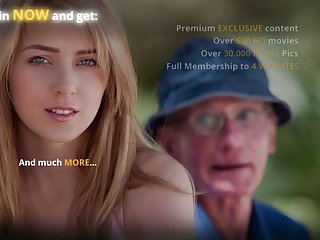 Лесбийский Райдер Скай любит роговые игры на языке